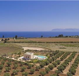 3 bedroom villa with pool near Scopollo, sleeps 6